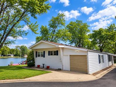 Mobile Home at 240 Little Peninsula Rd Elgin, IL 60123