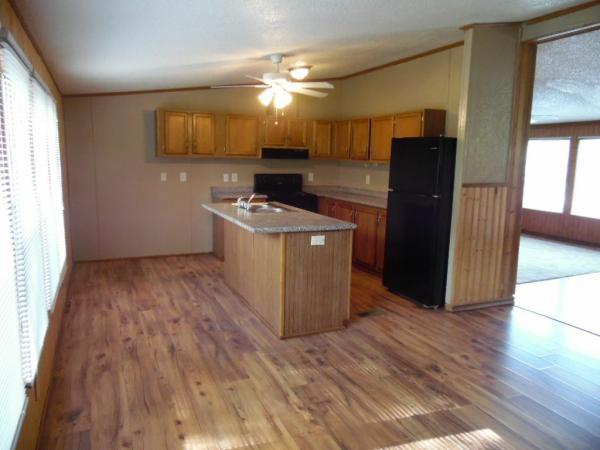 2000 Patriot Homes Lincoln Park Mobile Home