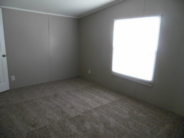 2000 Patriot Homes Lincoln Park Mobile Home