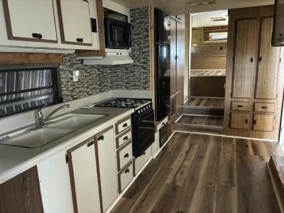 Photo 3 of 8 of home located at 20 North Lakeside Lake Placid, FL 33852