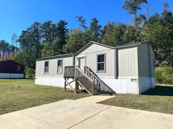 Photo 1 of 2 of home located at 204 Stoney Creek Dr #8 Reidsville, NC 27320