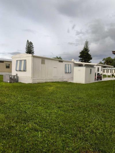 Photo 4 of 34 of home located at 10 Desoto Lane Port St Lucie, FL 34952