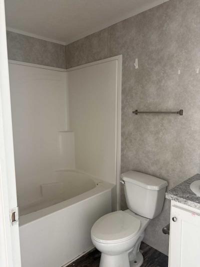 Photo 2 of 8 of home located at 118 Park Estate Ave Pontiac, IL 61764