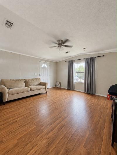 Photo 3 of 8 of home located at 5305 Kailua Lane Orlando, FL 32812