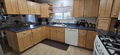 Photo 4 of 11 of home located at 4204 King Arthur Ct Bakersfield, CA 93301