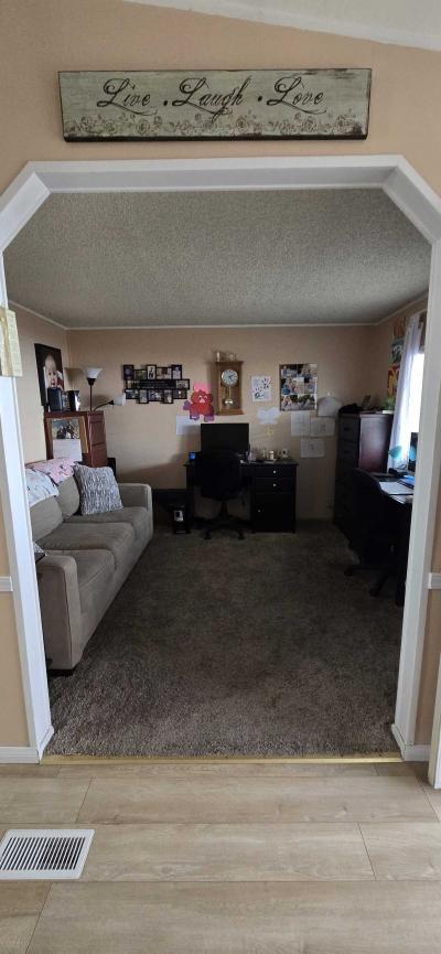 Photo 3 of 11 of home located at 4204 King Arthur Ct Bakersfield, CA 93301