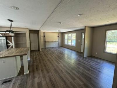 Photo 5 of 13 of home located at 301 Jim Black Hollow Rd Barbourville, KY 40906