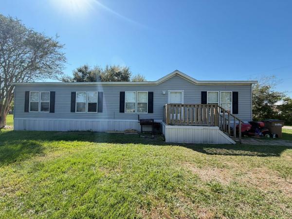 Photo 1 of 2 of home located at 1600 Dickinson Avenue Trlr 403 Dickinson, TX 77539