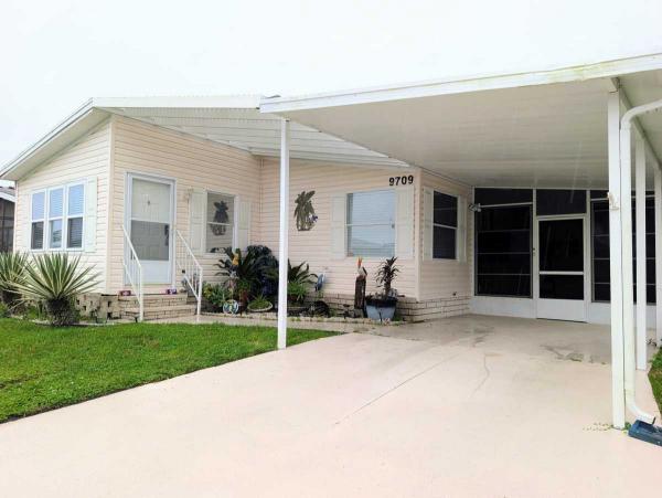 Photo 1 of 2 of home located at 9709 Avalon Drive Parrish, FL 34219