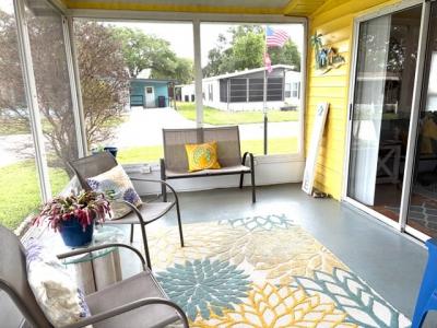 Photo 3 of 25 of home located at 509 Bluff Drive Auburndale, FL 33823
