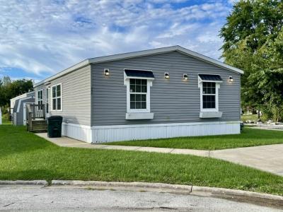 Photo 2 of 16 of home located at 250 Todd Terrace Lynwood, IL 60411