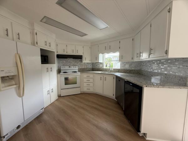 1981 ELDO Mobile Home For Sale