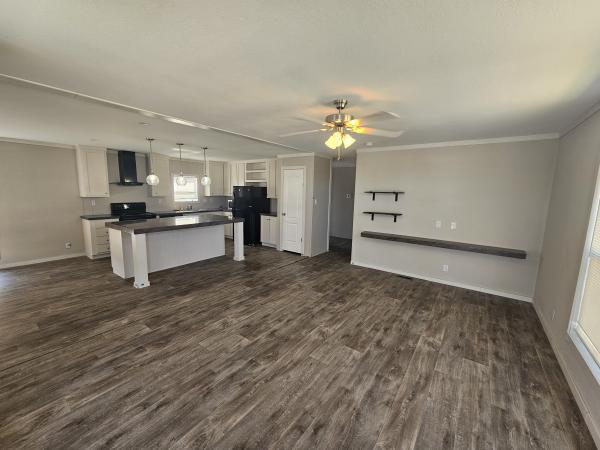 2022 Cham;ion 24CSD2860L Mobile Home