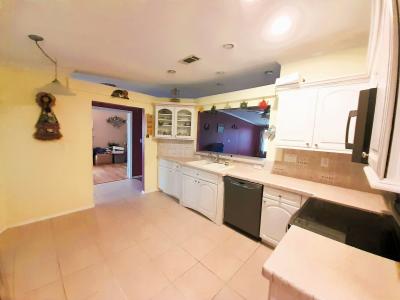 Photo 4 of 16 of home located at 3840 Ranger Pkwy Zephyrhills, FL 33541