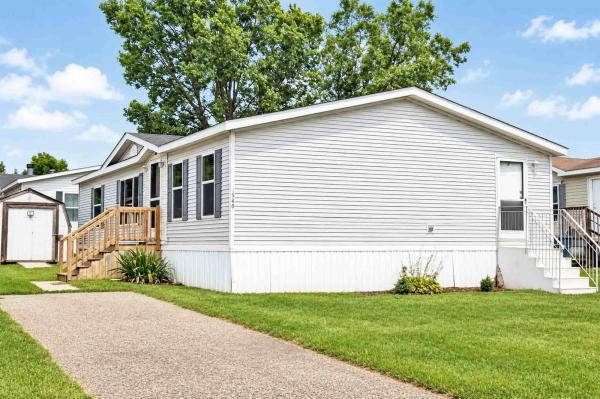 Photo 1 of 2 of home located at 1340 Hawkcrest Lane #119 Pontiac, MI 48340