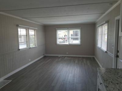 Photo 4 of 7 of home located at 7403 46th Ave. N. Lot 315 Saint Petersburg, FL 33709