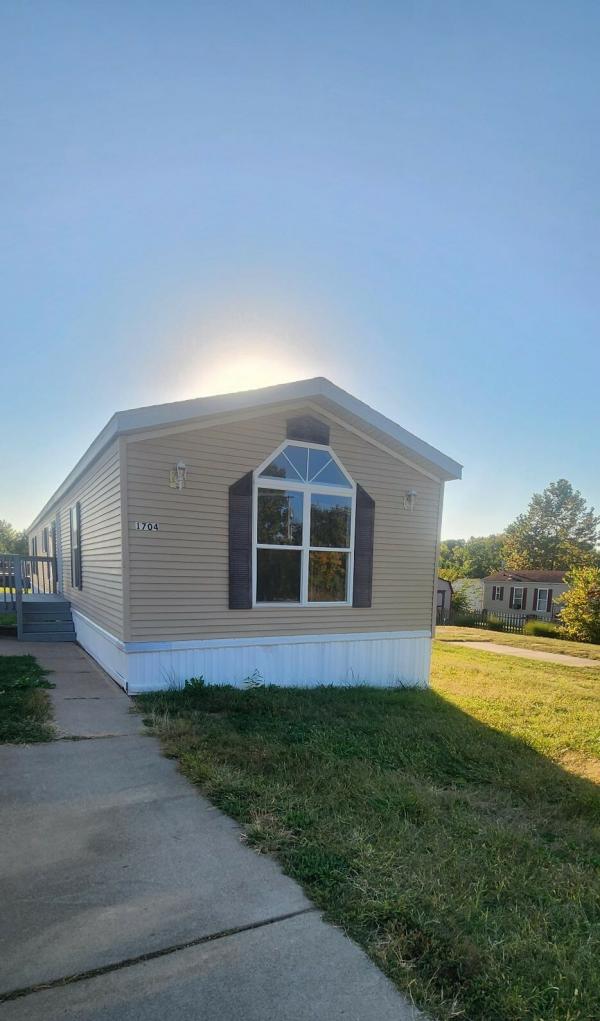 Photo 1 of 1 of home located at 1704 Collier Boulevard O Fallon, MO 63366