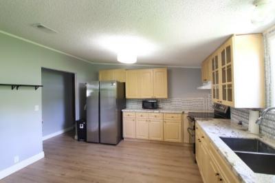 Photo 5 of 14 of home located at 2507 NW 21st Terrace Lot 81 Boynton Beach, FL 33436