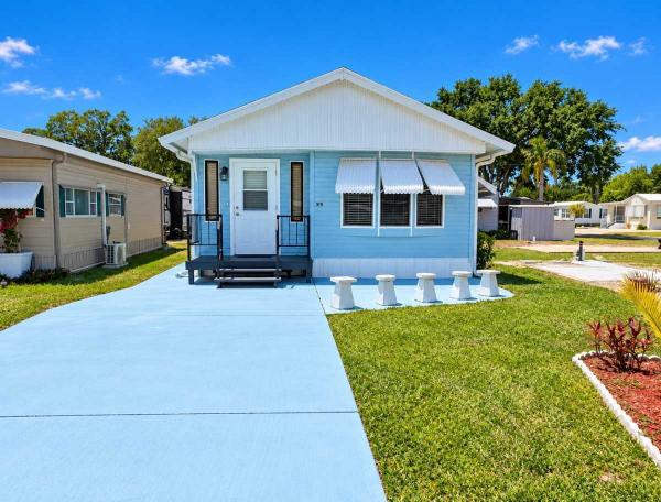 Photo 1 of 2 of home located at 8515 Us 41 N Lot 199 Palmetto, FL 34221