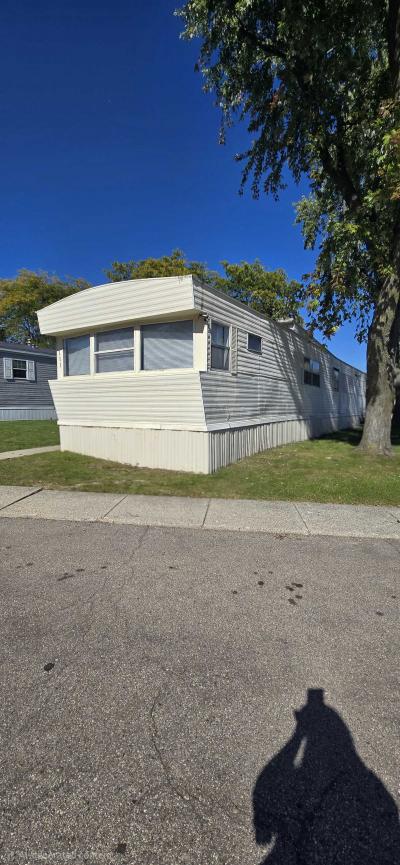 Photo 2 of 16 of home located at 111 Normandy Dr. #102 Lansing, MI 48906