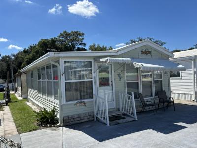 Photo 2 of 15 of home located at 37622 Birchcrest Lane Zephyrhills, FL 33541