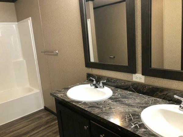 2017 Clayton Homes Inc Mobile Home For Sale