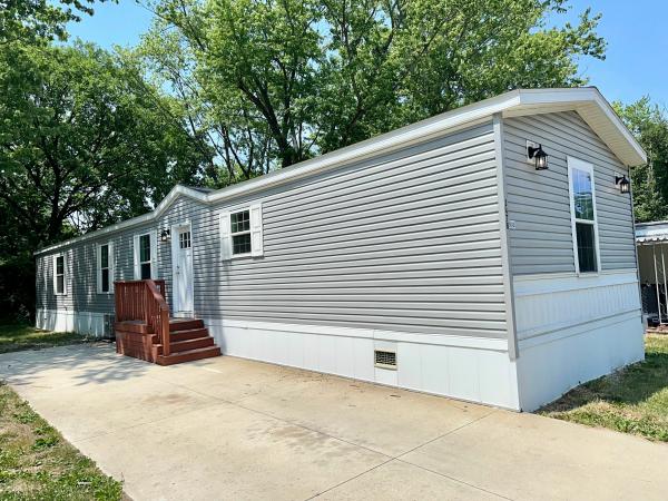 Photo 1 of 2 of home located at 3476 Royal Drive Lot 3476Rd Peoria, IL 61604