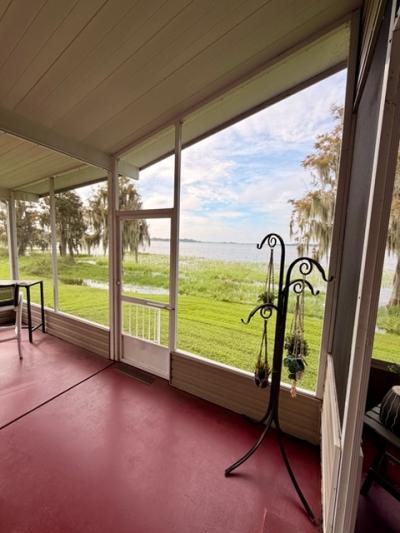 Photo 2 of 14 of home located at 171 Arianna Way Auburndale, FL 33823
