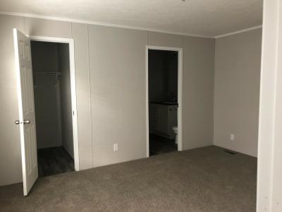 Photo 5 of 12 of home located at 1307 Dorre Dr Troy, MI 48083