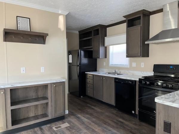 2019 FAIRMONT HOMES 430IN16663A  Home