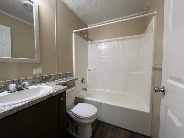 2019 FAIRMONT HOMES 430IN16663A  Home