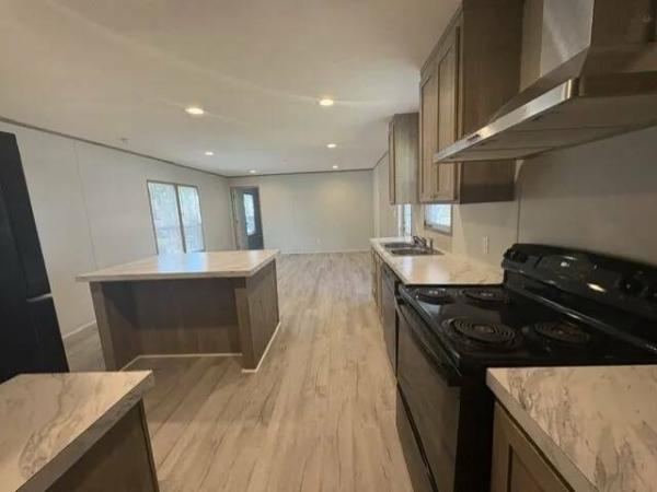 2022 46L016723AH22  Home