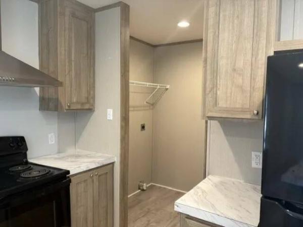 2022 46L016723AH22  Home