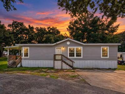 Mobile Home at 11606 Cowpoke Lane 129 Thonotosassa, FL 33592