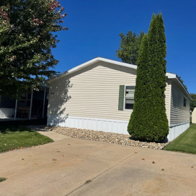 Mobile Home at 390 Thistlewood Cadillac, MI 49601