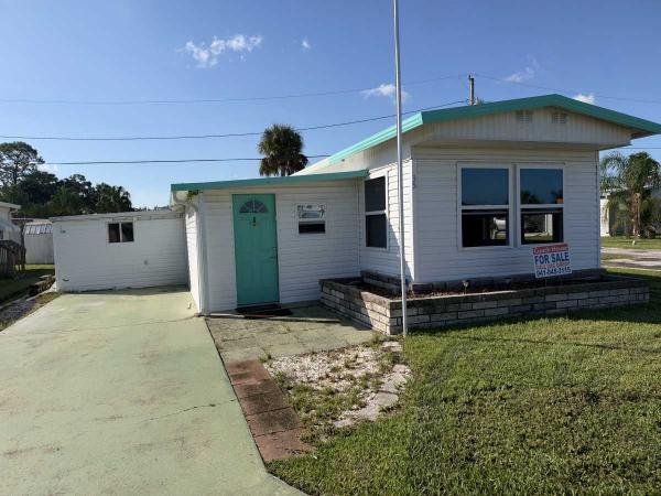 Photo 1 of 1 of home located at 35 Jasmine Avenue Palmetto, FL 34221