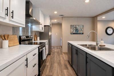 Photo 4 of 11 of home located at 11500 SW Kanner Hwy Indiantown, FL 34956