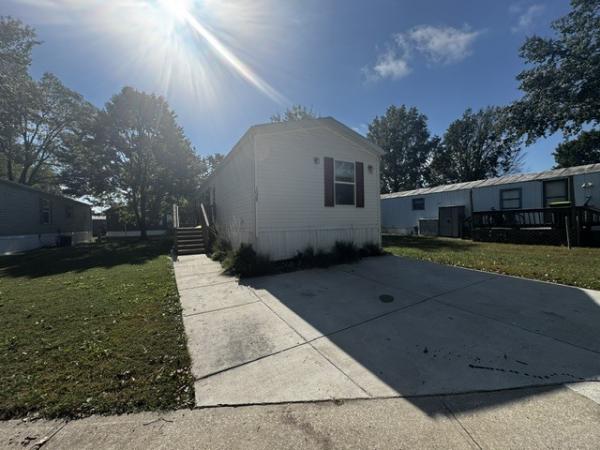 Photo 1 of 2 of home located at 1029 Cimmaron Trail Gardner, KS 66030