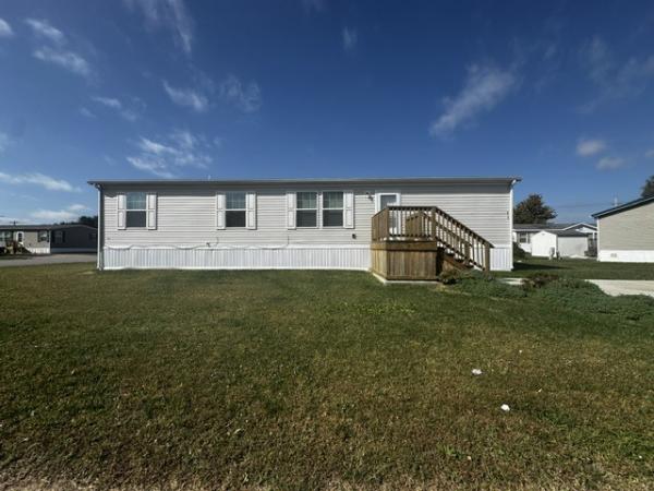 Photo 1 of 2 of home located at 1199 E Santa Fe, Lot # 415 Gardner, KS 66030