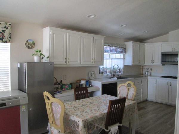 1992 Fleetwood Sandalwood Mobile Home