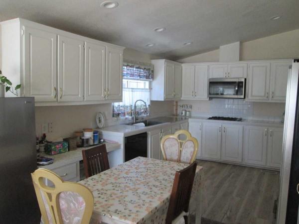1992 Fleetwood Sandalwood Mobile Home