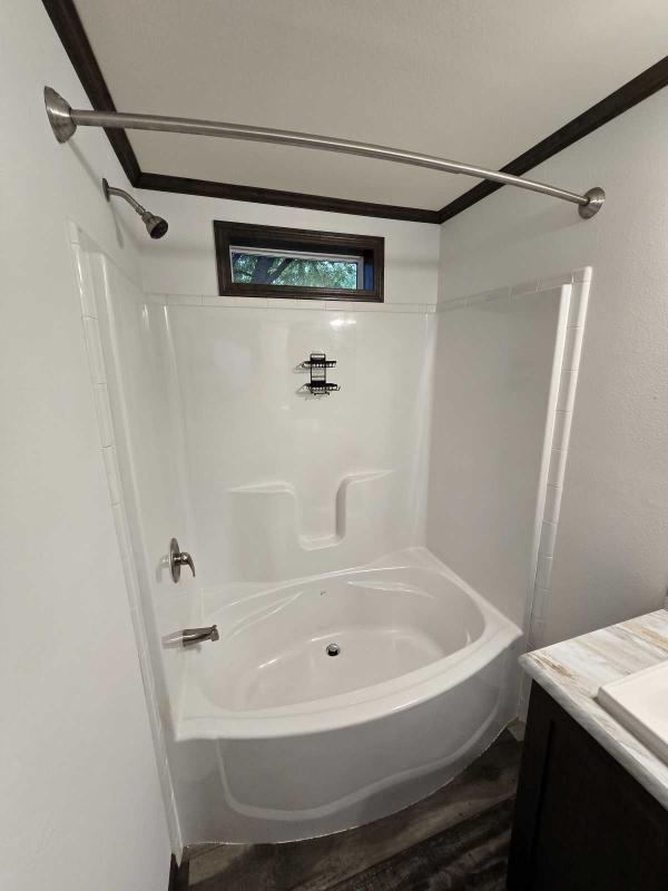 Commodore Sapphire Mobile Home