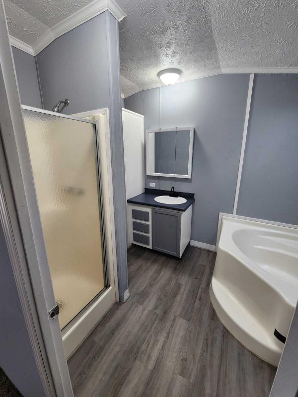 2005 Dutch Millenium Mobile Home