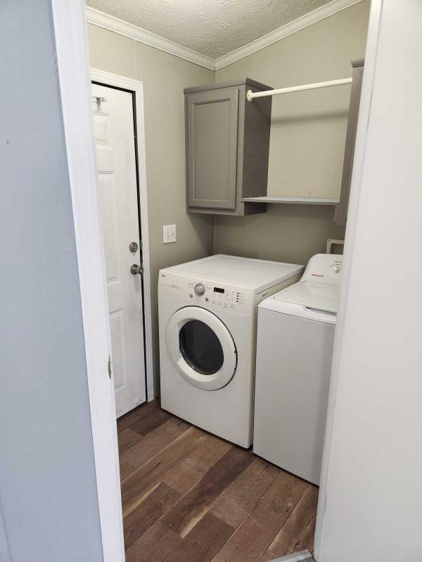 2005 Dutch Millenium Mobile Home
