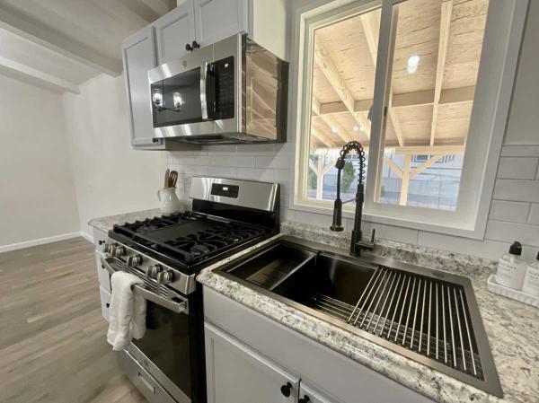 1986 Skyline Sunwood Manufactured Home