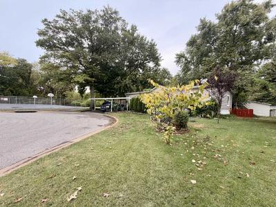 Photo 2 of 6 of home located at 295 Cortes Ct Saint Peters, MO 63376