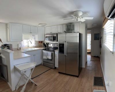 Photo 5 of 14 of home located at 1511 E Fort Macon Rd #124 Atlantic Beach, NC 28512