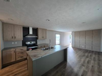Photo 5 of 18 of home located at 4300 Sunwest Lane Carlsbad, NM 88220