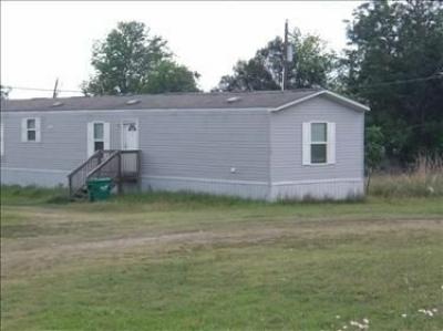 Mobile Home at 327 Shepard Lane Brenham, TX 77833