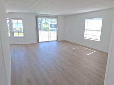Photo 2 of 8 of home located at 322 Avocado St Bradenton, FL 34207
